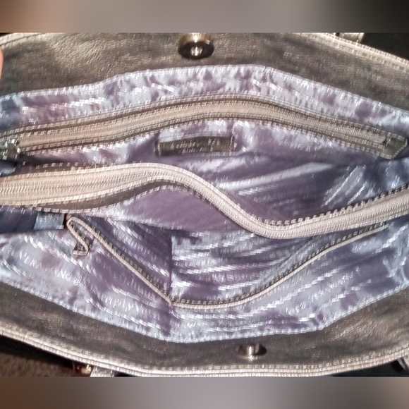 🌞Vera Wang Gray Shoulder Bag - Picture 6 of 14